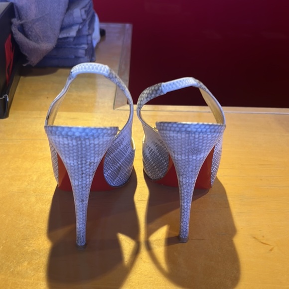 Christian Louboutin‘s snake skin super sexy Final sale 100% Authentic fits small - Picture 6 of 8